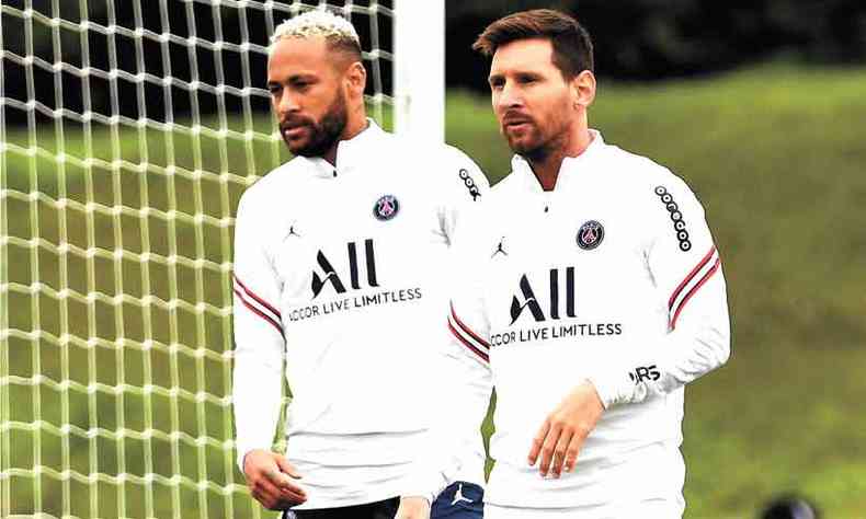 Neymar e Messi, que esto novamente juntos, agora no Paris Saint-Germain, revivem dia de adversrios nesta tarde