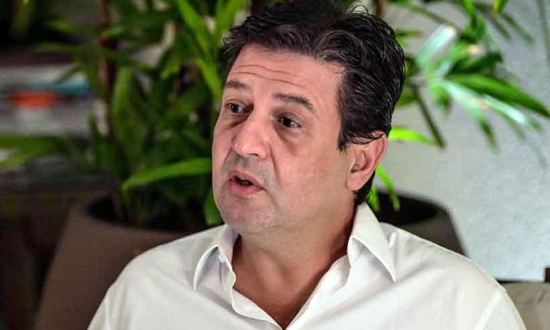 Ex-ministro Luiz Henrique Mandetta criticou Bolsonaro e recebeu novos ataques(foto: PAULO RAMON/AFP - 19/6/20) Ex-ministro Luiz Henrique Mandetta criticou Bolsonaro e recebeu novos ataques(foto: PAULO RAMON/AFP - 19/6/20)