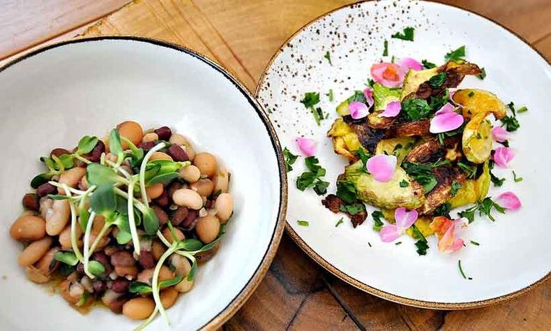 Saladas para entrada: combinado de trs tipos de feijes e outra opo de abobrinha(foto: Alexandre Guzanshe/em/d. a press)