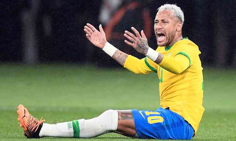 O atacante Neymar é intocável na Seleção Brasileira, mas não deve ser aproveitado pelo seu clube, o PSG