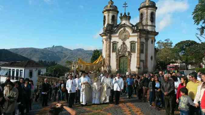 Centenas de pessoas acompanharam as celebraes em Ouro PretoParquia de Nossa Senhora da Conceio / Divulgao