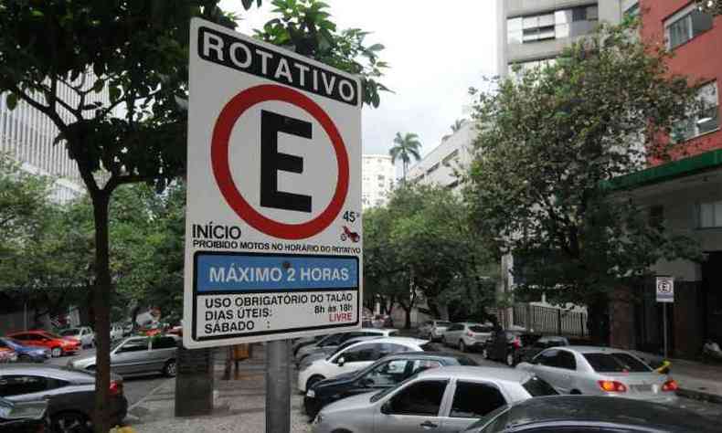 Sero trs fins de semana com o estacionamento liberado em dezembro(foto: Tulio Santos/EM/D.A Press)