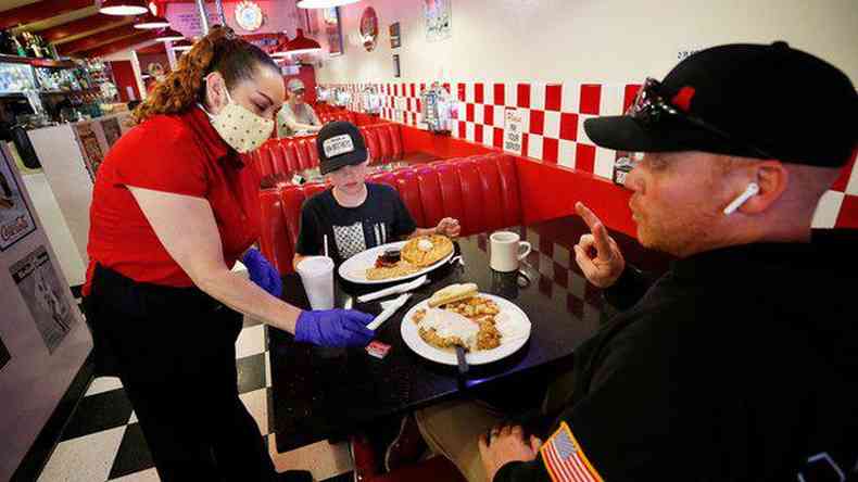 Restaurantes esto tendo problemas para encontrar funcionrios(foto: Getty Images)