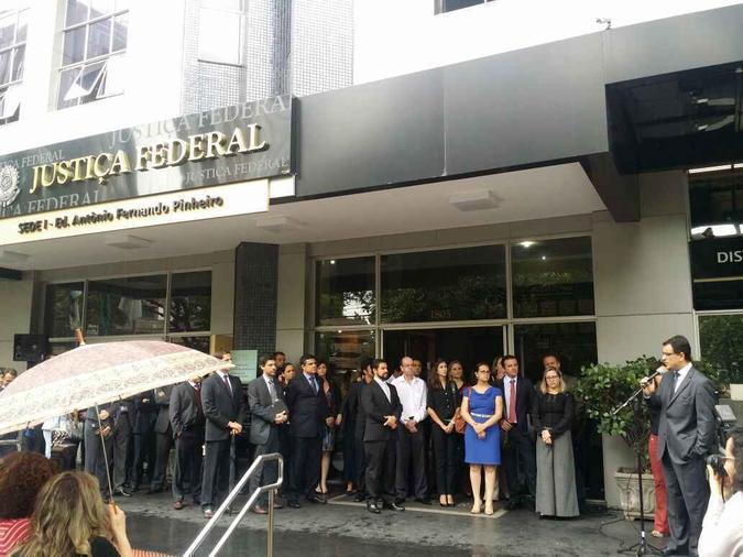 Os juízes também criticaram a PEC que congela gastos por 20 anos e a proposta que desvincula os salários dos magistrados dos vencimentos dos ministros do STF(foto: Gladyston Rodrigues/EM/D.A Press) Os juízes também criticaram a PEC que congela gastos por 20 anos e a proposta que desvincula os salários dos magistrados dos vencimentos dos ministros do STF(foto: Gladyston Rodrigues/EM/D.A Press)