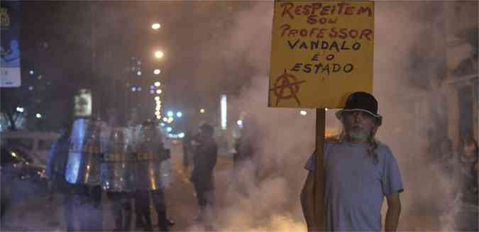 As autuaes foram por desacato, desobedincia, resistncia e leso corporal (foto: Fernando Frazo/ABr)