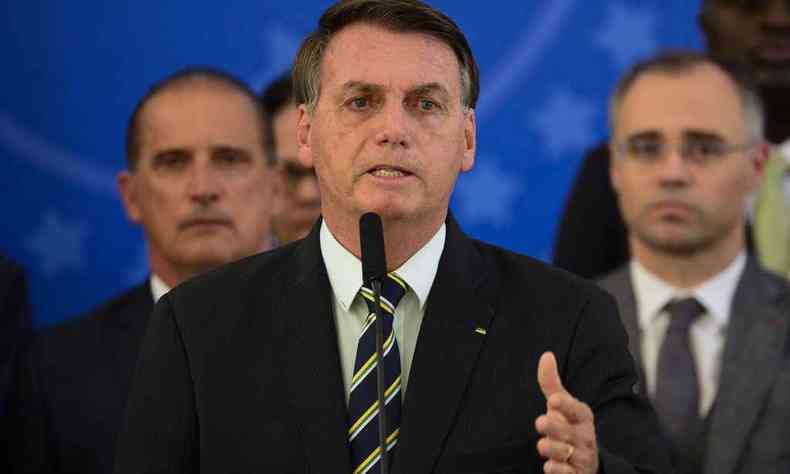 Indagado sobre mortes por coronavrus no pas, Bolsonaro disse que no faz 'milagre'.(foto: Marcello Casal Jr/Agncia Brasil)