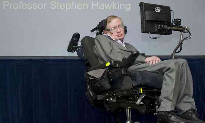 Hawking saudou a deciso da Intel, em uma coletiva de imprensa em Londres(foto: Justin Tallis/AFP )