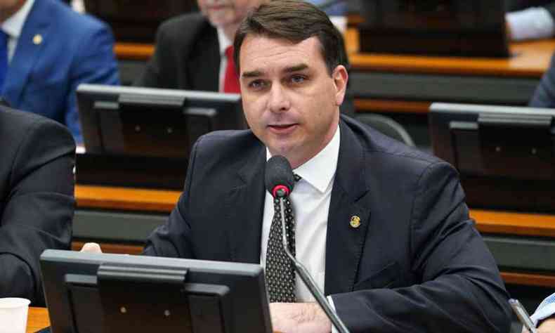 Segundo Oliveira, Flvio Bolsonaro foi investigado pela PF fluminense.(foto: Pablo Valadares/Cmara dos Deputados)