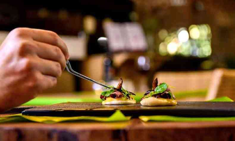 Eventos de gastronomia com licença da prefeitura poderão voltar à agenda dos belo-horizontinos (foto: Luciano Figuerôa/Divulgação)