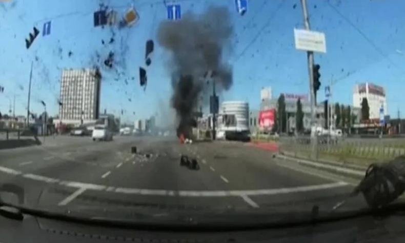 Missil caindo em Kiev