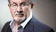 Salman Rushdie perdeu um olho e o movimento de uma das mos 