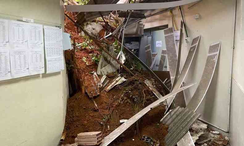 Deslizamento de terra derrubou paredes do CTI do Hospital Nossa Senhora das Dores