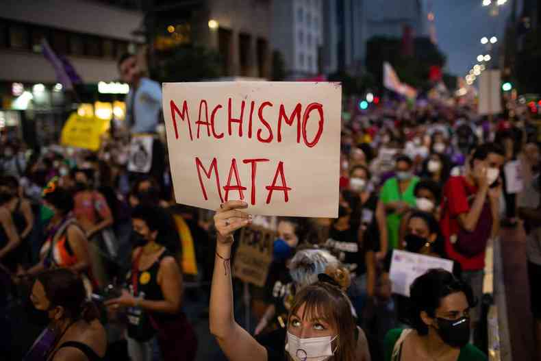 Manifestao na avenida Paulista, em So Paulo, em apoio ao Dia das Mulheres