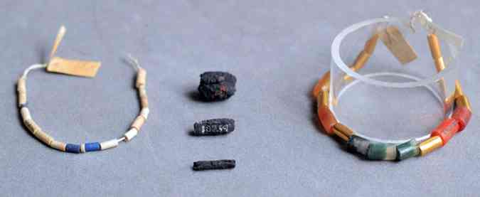 Os adornos analisados: tcnica de fundio pouco comum na poca em que foram produzidos(foto: UCL PETRIE MUSEUM/ROB EAGLE/DIVULGAO)