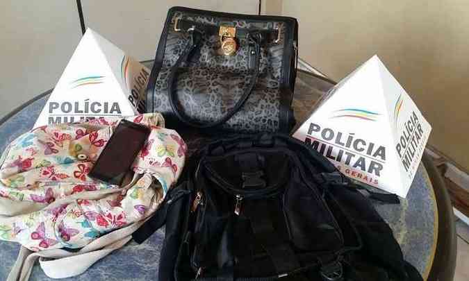 Parte dos objetos roubados foi recuperada(foto: Paulo Filgueiras/EM/D.A PRESS)