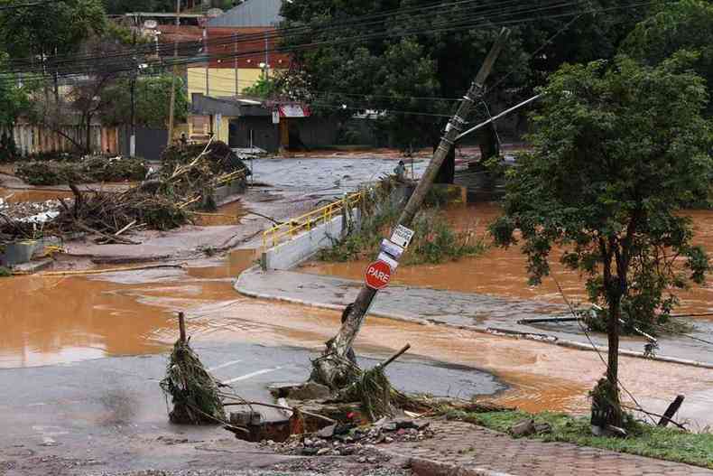 As chuvas de janeiro de 2020 provocaram estragos e deixaram desabrigados em Sabar, na Grande BH.(foto: Prefeitura de Sabar/Divulgao)