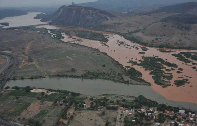 Fundo será usado para a recuperação do Rio Doce, que foi atingido pela avalanche de lama de rejeitos que desceu da barragem de Fundão(foto: Alexandre Guzanshe/EM/D.A Press) Fundo será usado para a recuperação do Rio Doce, que foi atingido pela avalanche de lama de rejeitos que desceu da barragem de Fundão(foto: Alexandre Guzanshe/EM/D.A Press)