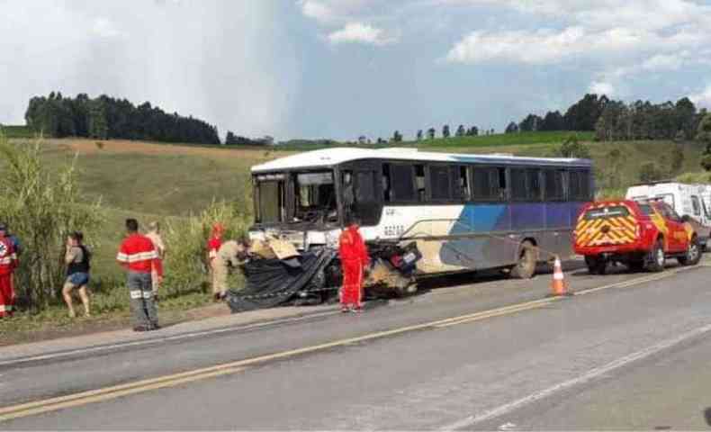 O acidente mais grave aconteceu na BR-262, em Campos Altos(foto: Polcia Rodoviria Federal (PRF) / Divulgao)