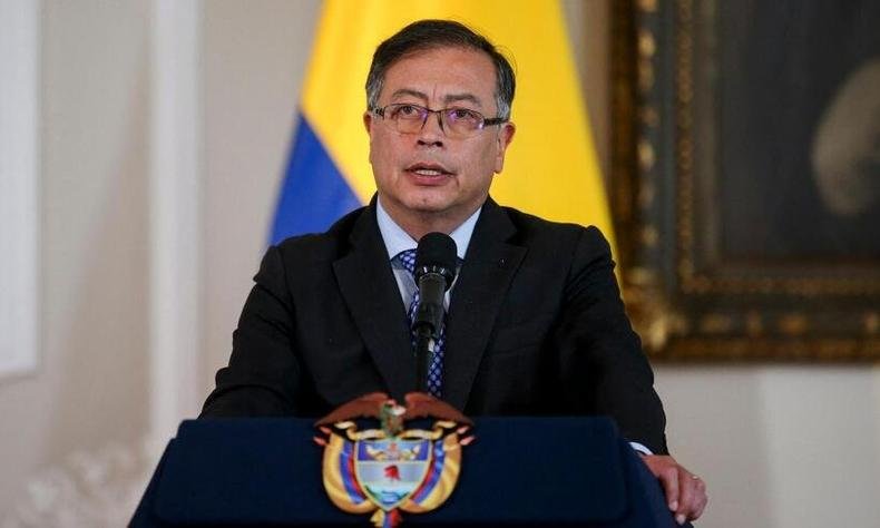 Na Colômbia comandada por Gustavo Petro há mais de 10 mil homens armados, que disputam a receita gerada pelo tráfico de drogas e por outros negócios(foto: LUISA GONZALEZ / POOL / AFP) Gustavo Petro