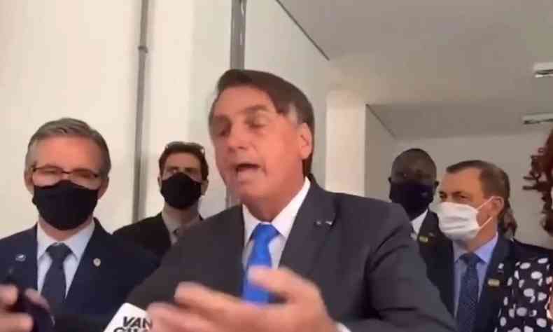 Jair Bolsonaro voltou a causar aglomeraes e no utilizar mscara em SP(foto: Redes Sociais/Reproduo)