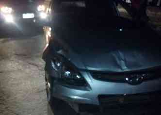 Antes de ser recuperado, carro foi danificado em um acidente de trnsito(foto: Polcia Militar/ Divulgao)