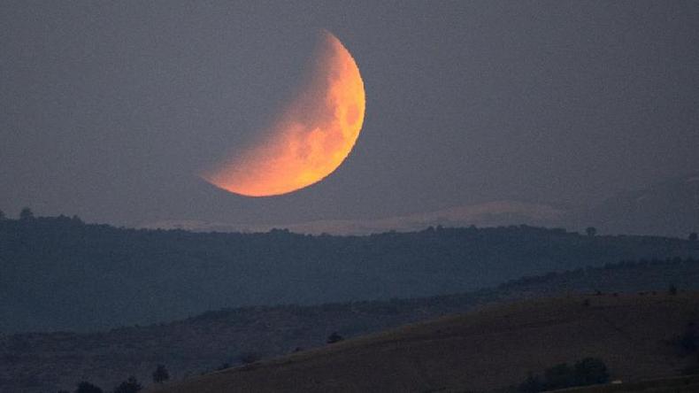 A super lua de sangue vista da Macednia do Norte