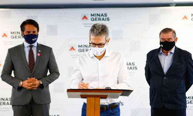 Governo também firmará parceria com o Sebrae Minas(foto: Pedro Gontijo/Imprensa MG)