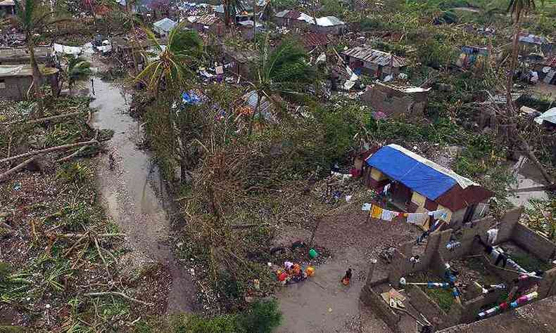 Furaco deixou rastro de destruio e mais de 260 mortos no Haiti(foto: AFP / Nicolas GARCIA)