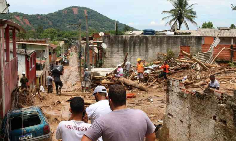 Chuvas causaram destruio no litoral norte de So Paulo