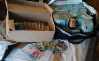 PF divulga imagens de dinheiro apreendido (foto: Polcia Federal/Divulgao)