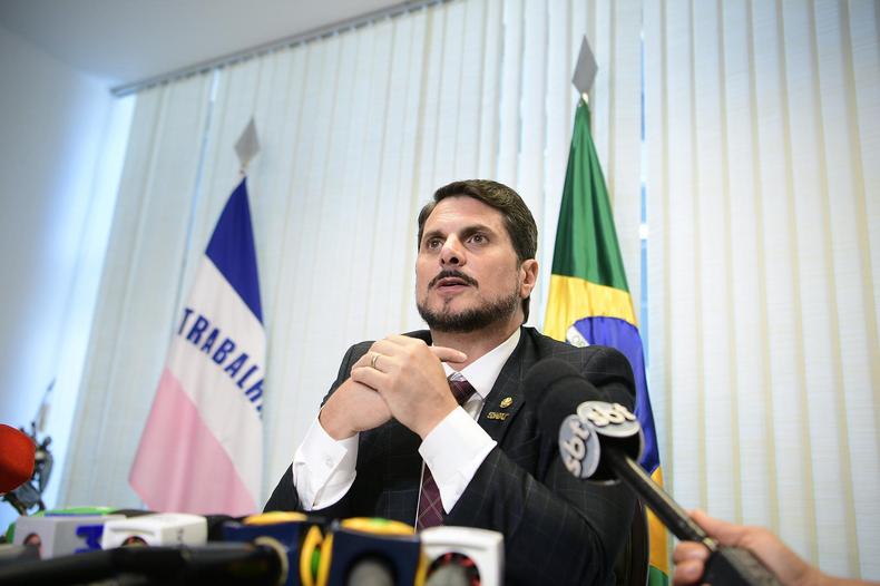 Senador Marcos do Val em entrevista coletiva