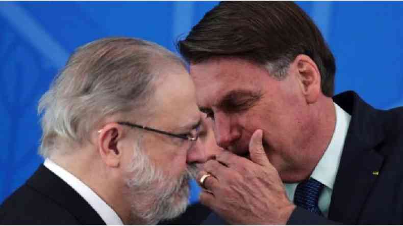 Relatrio cita nomeaes de Bolsonaro para PF e Ministrio Pblico; em 2019, Augusto Aras virou procurador-geral(foto: Reuters)