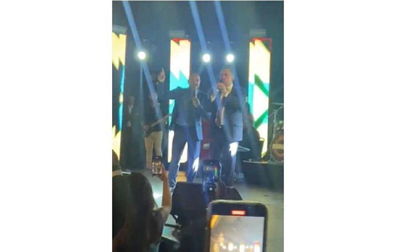 Barroso canta com Diogo Nogueira