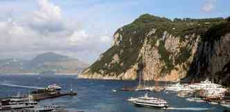 Vista geral do porto da ilha de Capri, no sul da Itlia(foto: REUTERS/Stringer/Files )