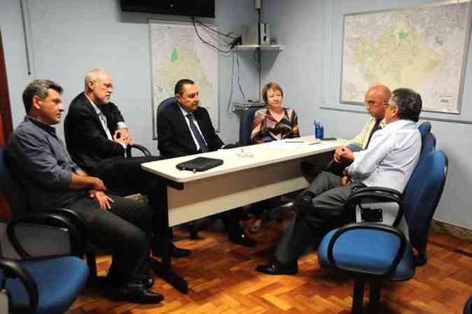 Reunio desta tera-feira contou com lideranas da base de apoio do governo de Minas, entre eles a deputada Luzia Ferreira (PPS), o deputado Mrio Heringer (PDT) e o vereador Pablito (PV)(foto: Beto Novaes/EM/D.A Press)