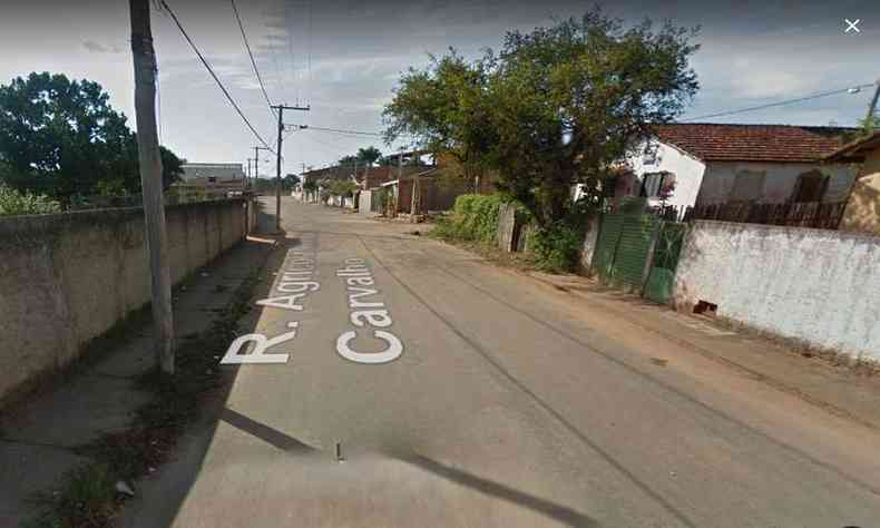 Tiroteio aconteceu na casa do tio da vtima no Bairro Santa Cruz(foto: Google Street View/Reproduo)