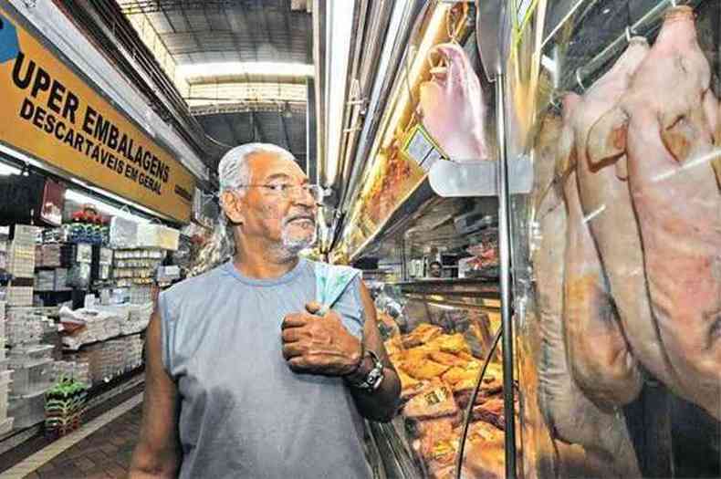 O comerciante Ccero Domingos diz que vai pesquisar antes de comprar(foto: Cristina Horta/EM/D.A Press)