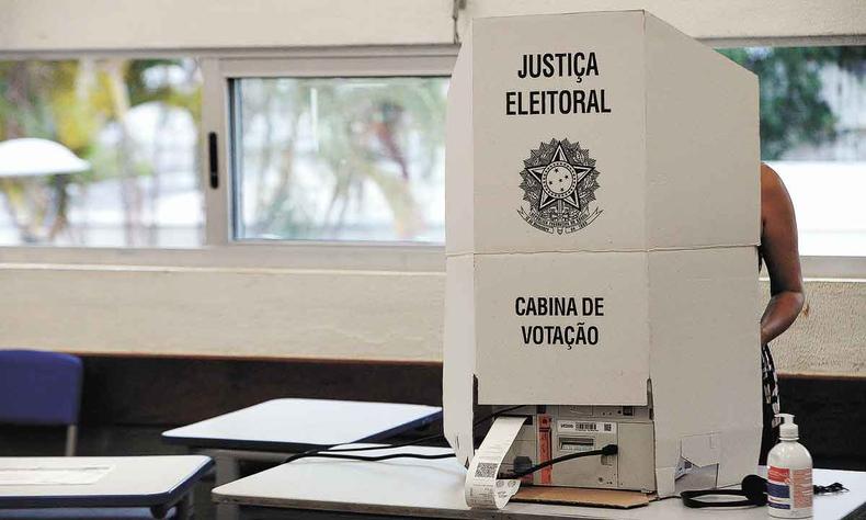 Mais eleitores votaram no 2 turno em cidades com nibus grtis 