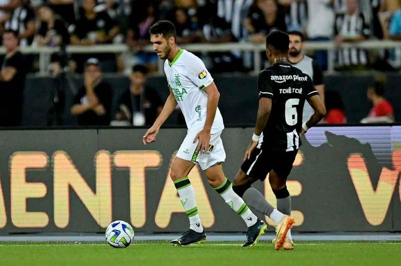 Lance da partida do Am�rica contra o Botafogo