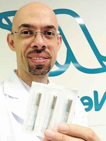 Vtor Barbosa, acupunturista e coordenador da especializao em acupuntura do Centro Universitrio Newton Paiva