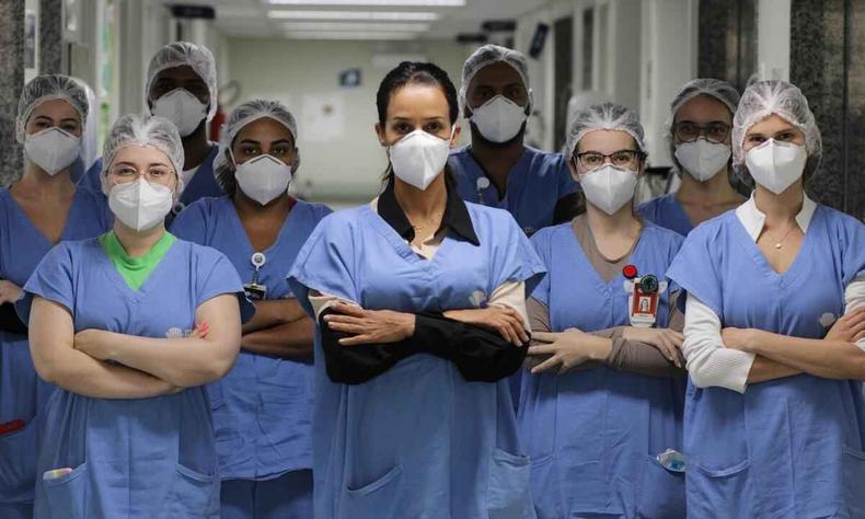 Profissionais do Centro de Terapia Intensiva (CTI) da COVID-19 da Santa Casa BH