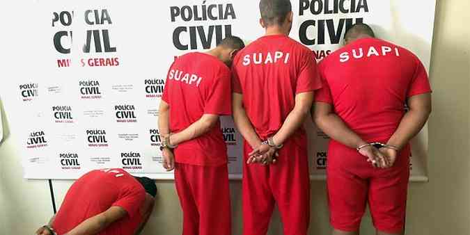 Suspeitos trfico e homicdio na Vila Paquet apresentados pela Polcia Civil(foto: Euler Junior/EM/D.A Press)
