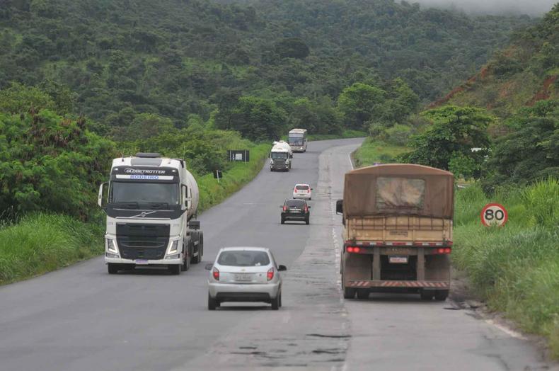 Trecho da BR 381 prximo  cidade de So Gonalo do Rio Abaixo