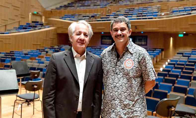 O maestro Fabio Mechetti e Gustavo Queixinho