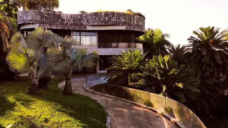 A mansão de Edemar Cid Ferreira está à venda por R$ 76 milhões