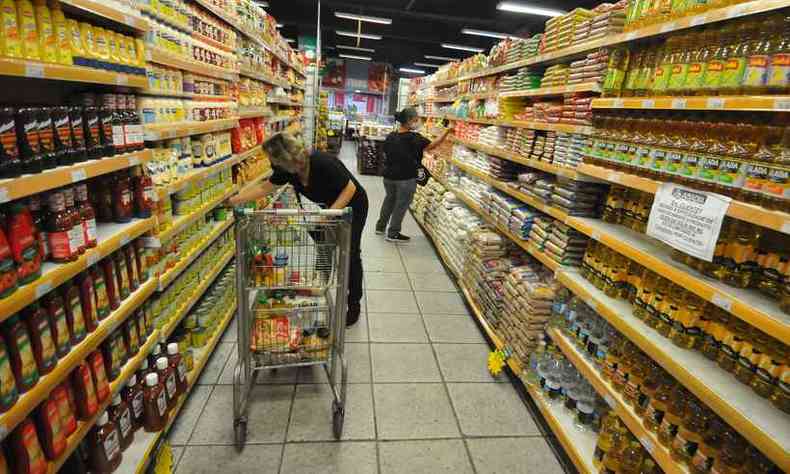 Supermercados em BH vo ficar fechados nos prximos domingos(foto: Alexandre Guzanshe/EM/D.A Press)