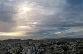 Dia amanheceu nublado em Belo Horizonte neste domingo(foto: Clima ao vivo / divulgao)