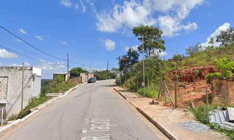 Rua onde o crime foi descoberto, no Bairro Icaivera(foto: Reproduo da internet/Google Maps)