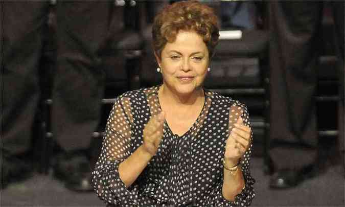 Dilma participa na semana que vem de solenidade para anunciar programa para diminuir a burocracia (foto: Juarez Rodrigues/EM/D.A Press)