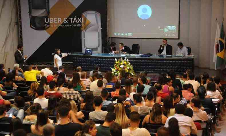 Debate realizado pela Associao Brasileira de Cidadania pela Democracia discute regulamentao da Uber (foto: Marcos Vieira/EM/D.A Press)